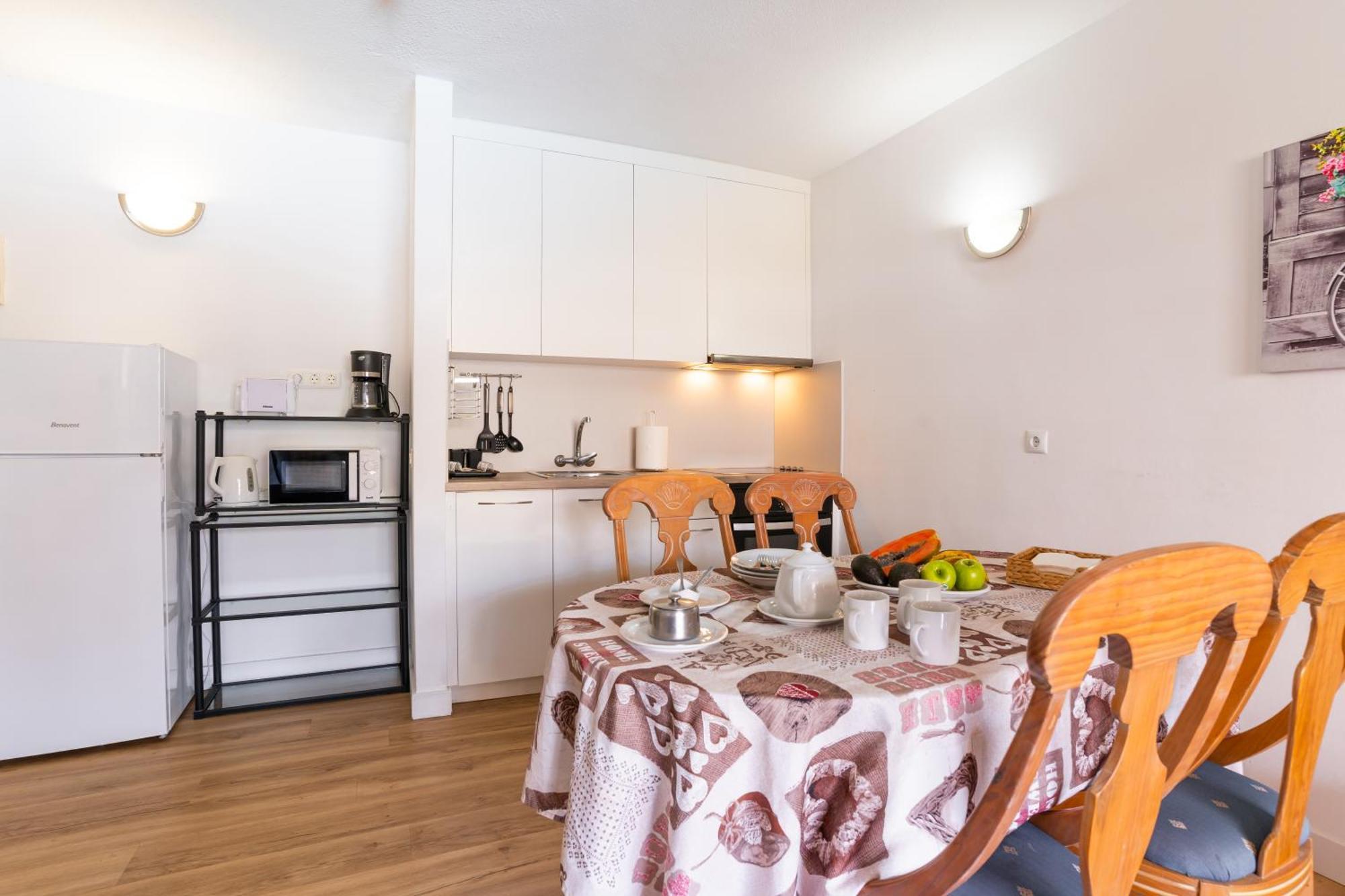 Oceanfront 2 Bedrooms Holiday Home In Tenerife South San Miguel de Abona Bagian luar foto